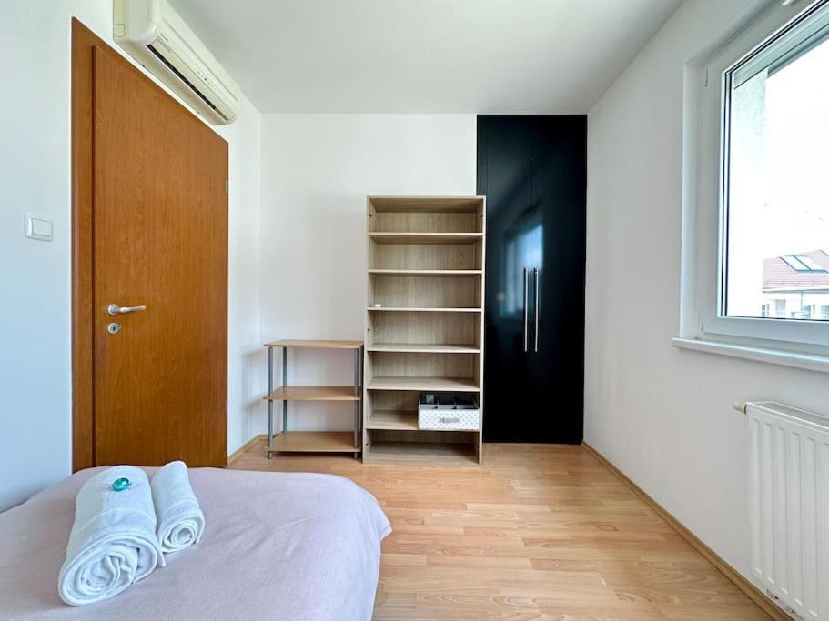 Riverside - Free Parking Apartmán *